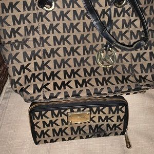 Authentic MK tote with wallet